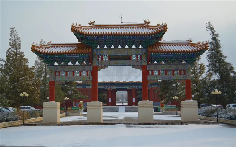 赏雪|官厅中华永久陵园图1